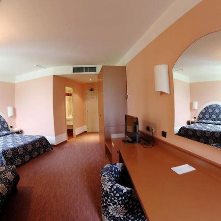 Etoile Du Nord Hotell Sarre Exteriör bild