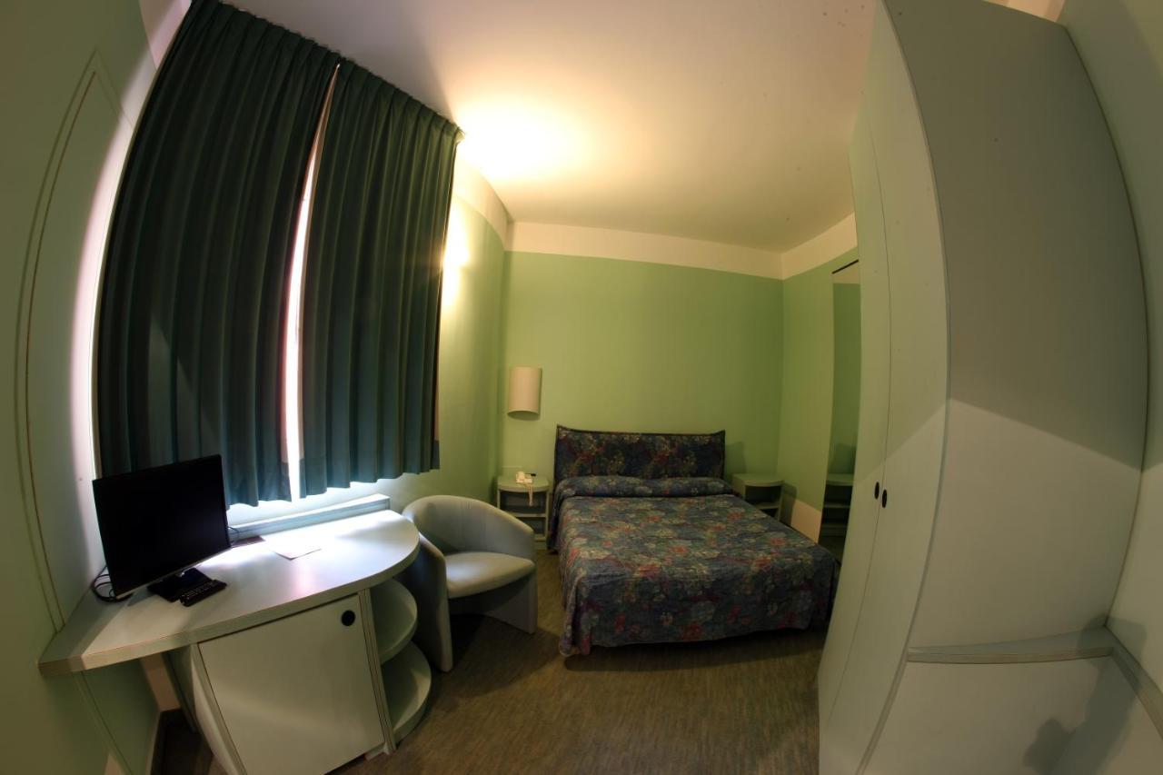 Etoile Du Nord Hotell Sarre Exteriör bild
